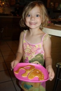 abby-grace-and-her-letter-pancakes